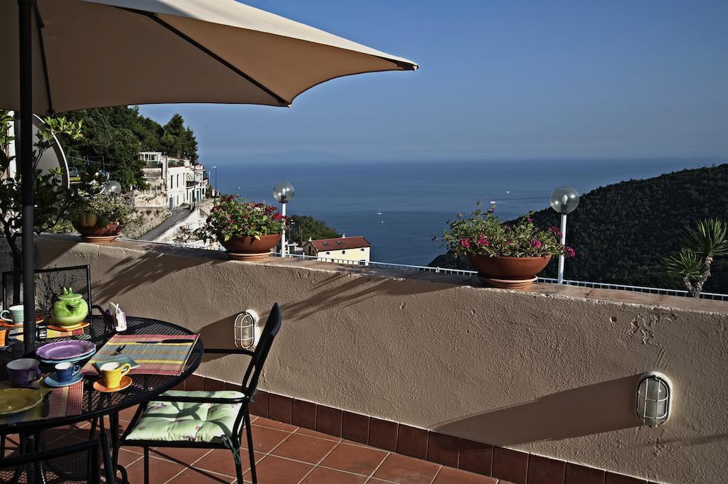Bed and Breakfast Le Terrazze Di Cristina Vietri Pokoj fotografie